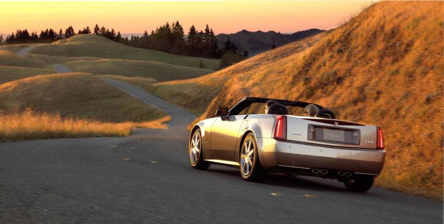  Cadillac XLR Roadster 2004 года  (фото 40 из 128)